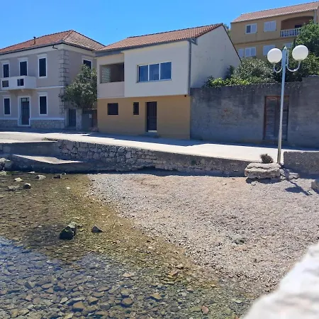 Port Sali
